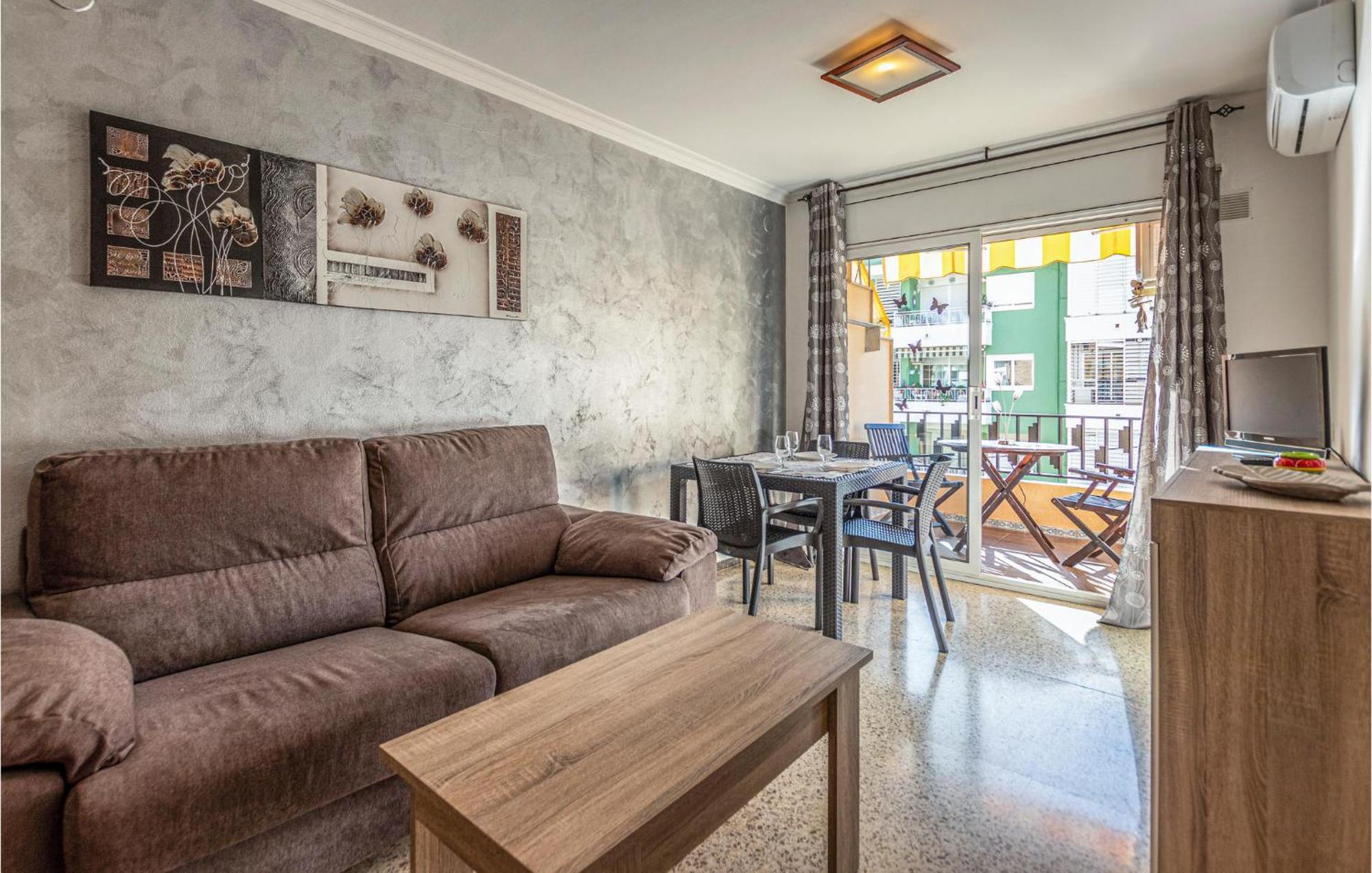 1 Bedroom Nice Apartment In 피네다데마르 외부 사진